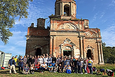 В Тихвинской епархии состоялась презентация проекта «Колчановская святыня. Спасаем храм от разрушения»