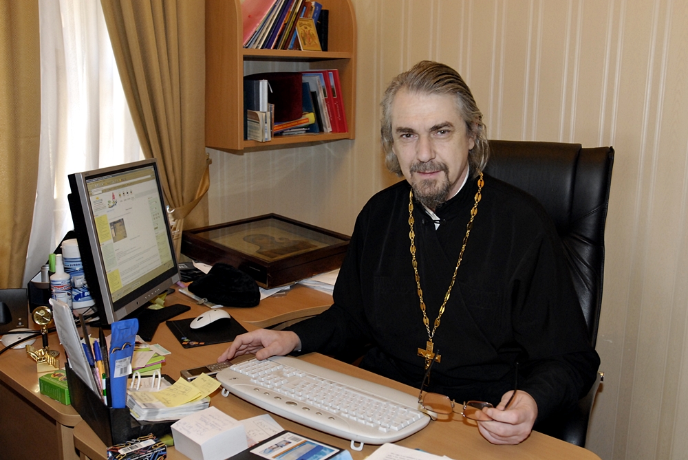 Протоиерей Владимир Вигилянский: Священники должны учиться языку интернет-проповеди