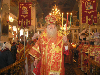 Митрополит Иоанникий (Кобзев). Пасхальное богослужение, Луганск.