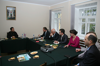 встреча митрополита Илариона с сотрудниками ЖМП