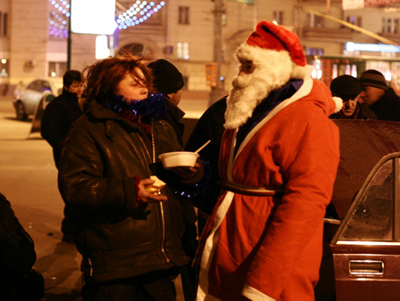 Волонтеры проведут новогоднюю ночь вместе с бездомными