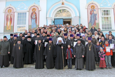 В Екатеринбурге 100 человек вместе с правящим архиереем приняли обет трезвости