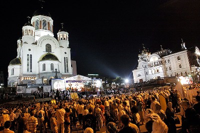 Царские дни в Екатеринбурге собрали десятки тысяч паломников