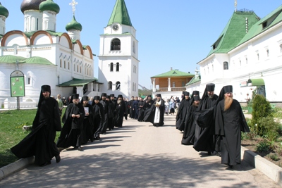 Предмет дискуссии - православный монастырь