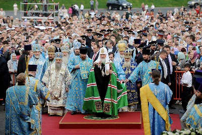 Божественная литургия на Центральной площади Владивостока. 21 сентября 2012 г.