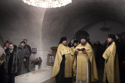 В Новоспасском ставропигиальном монастыре почтили память всех из рода Романовых