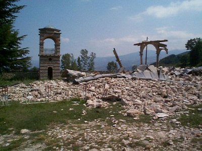 Разрушенный православный  храм в Косово. Фото tvas.ru