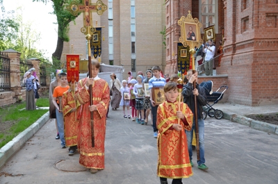 В Москве в Фомино воскресенье прошел детский крестный ход