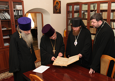 Новоспасский монастырь передал в фонд Синодальной библиотеки коллекцию книг дореволюционной епархиальной периодической печати