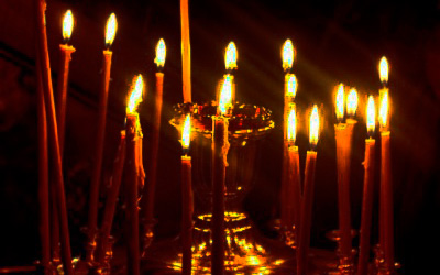 В храмах Москвы будут молиться о здравии пострадавших и упокоении погибших в ДТП у поселка Ознобишино.