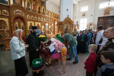 Животворящему Древу в Казахстане уже поклонились полторы сотни тысяч православных