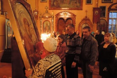 Продолжается автомобильный крестный ход с чудотворной Коробейниковской Казанской иконой Божией Матери