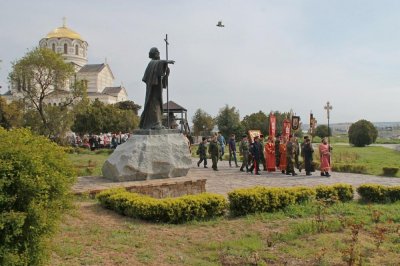 В Севастополе стартовал 2,5-тысячекилометровый пеший крестный ход до Смоленска